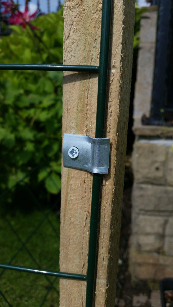Metal Wire Securing Clips for Mesh Panels to Posts